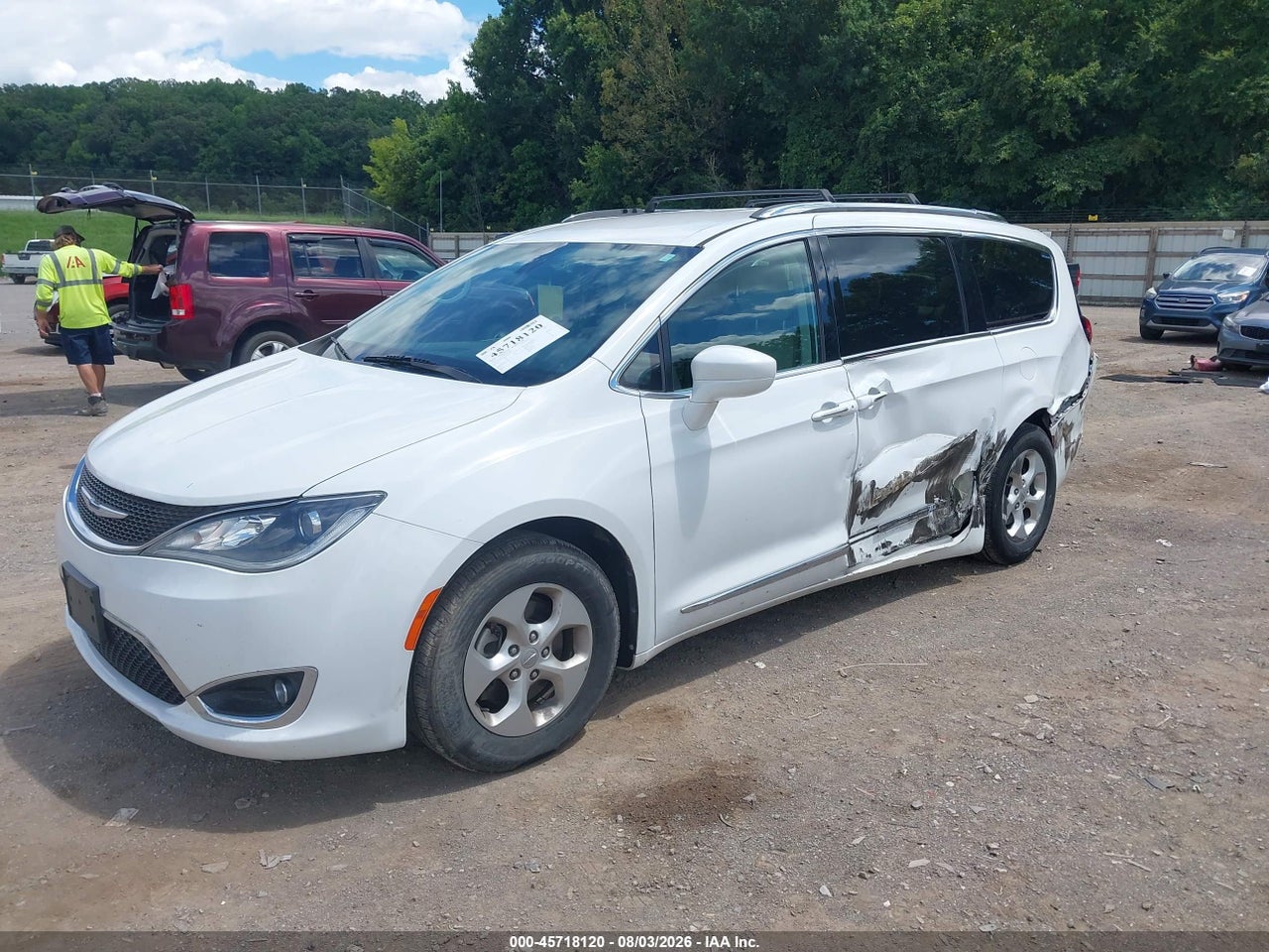 2017 CHRYSLER PACIFICA TOURING-L PLUS · 2/11