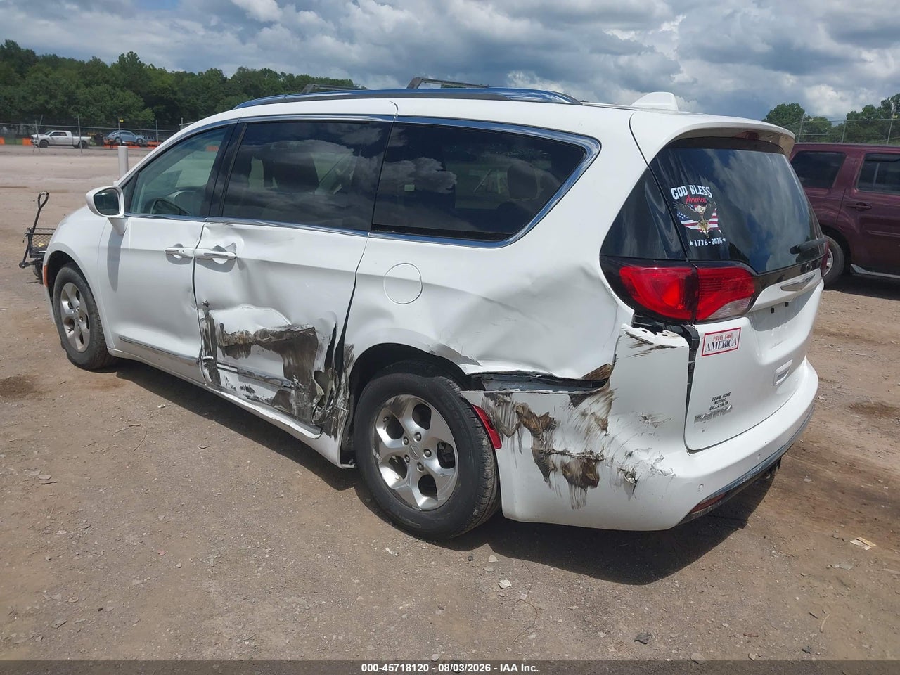 2017 CHRYSLER PACIFICA TOURING-L PLUS · 3/11