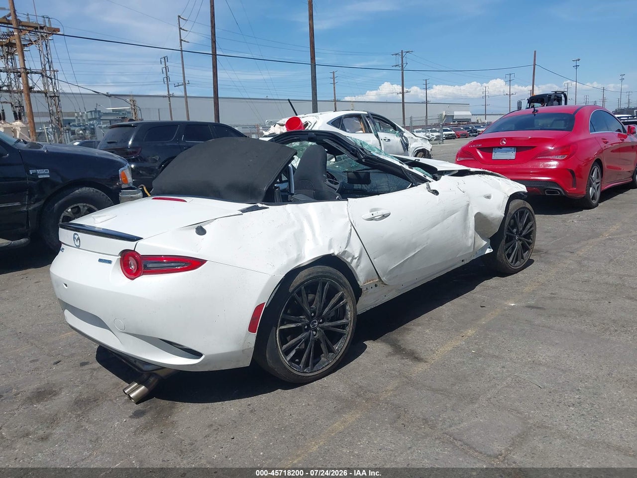 2025 MAZDA MX-5 MIATA CLUB · 4/11