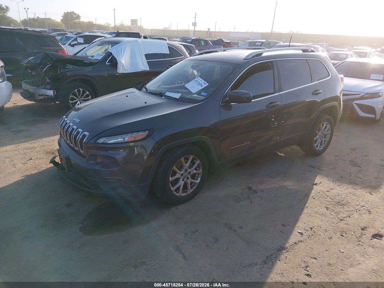 1C4PJLCB1GW****** · 2016 JEEP CHEROKEE LATITUDE · 2/11
