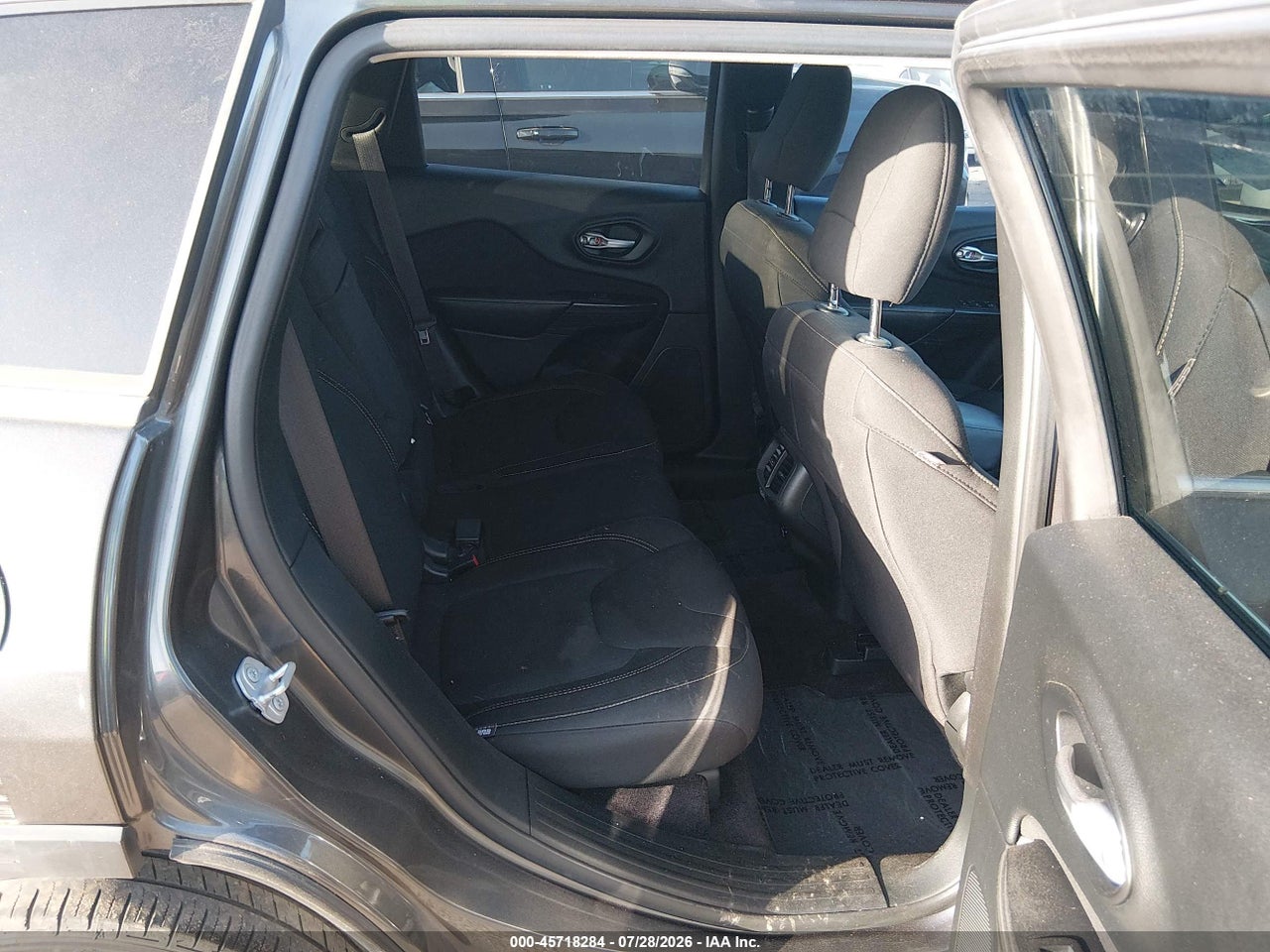 1C4PJLCB1GW****** · 2016 JEEP CHEROKEE LATITUDE · 8/11