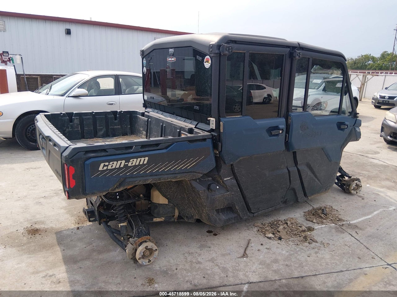 2025 CAN-AM DEFENDER MAX LIMITED CAB HD10/LONE STAR HD10 · 4/11