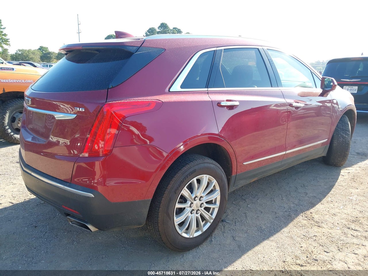 2019 CADILLAC XT5 STANDARD · 4/11