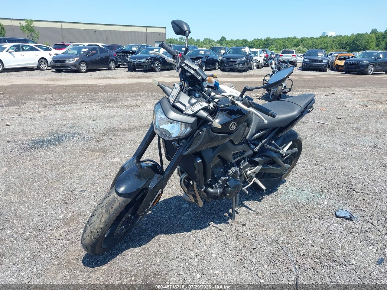 2016 YAMAHA FZ09 · 2/10