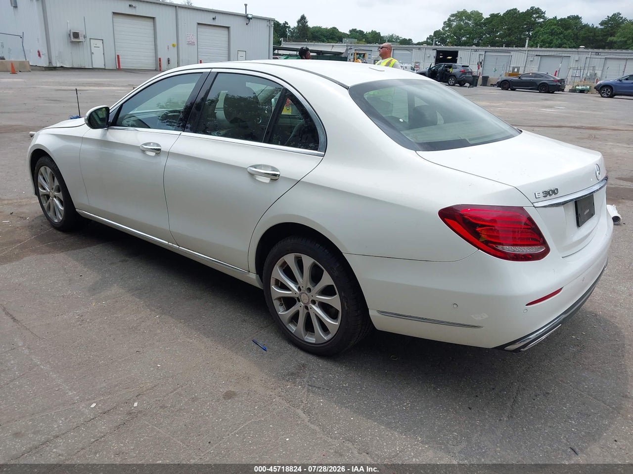 2017 MERCEDES-BENZ E 300 4MATIC · 3/11