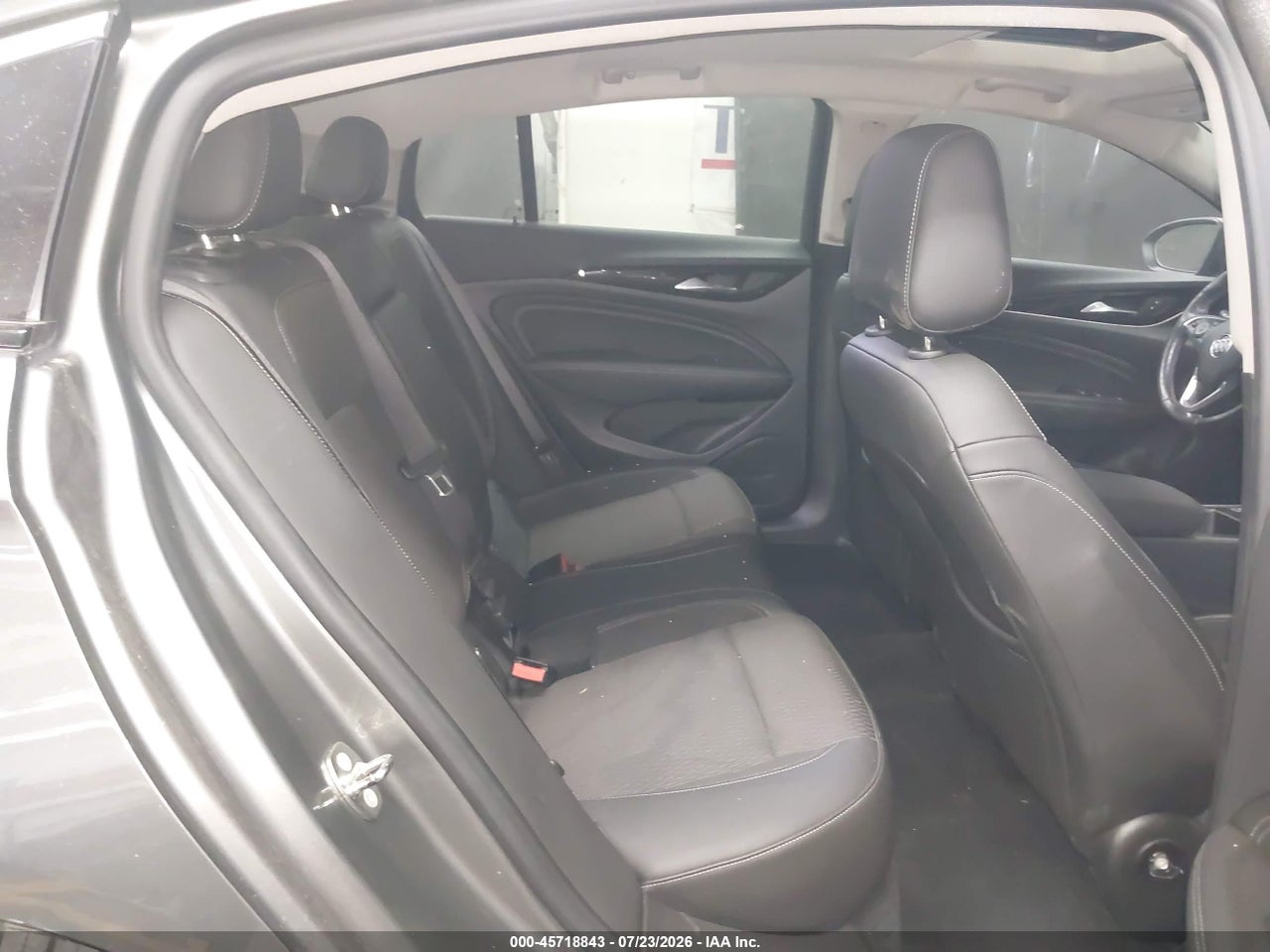 W04GM6SXXJ1****** · 2018 BUICK REGAL SPORTBACK PREFERRED II · 8/11