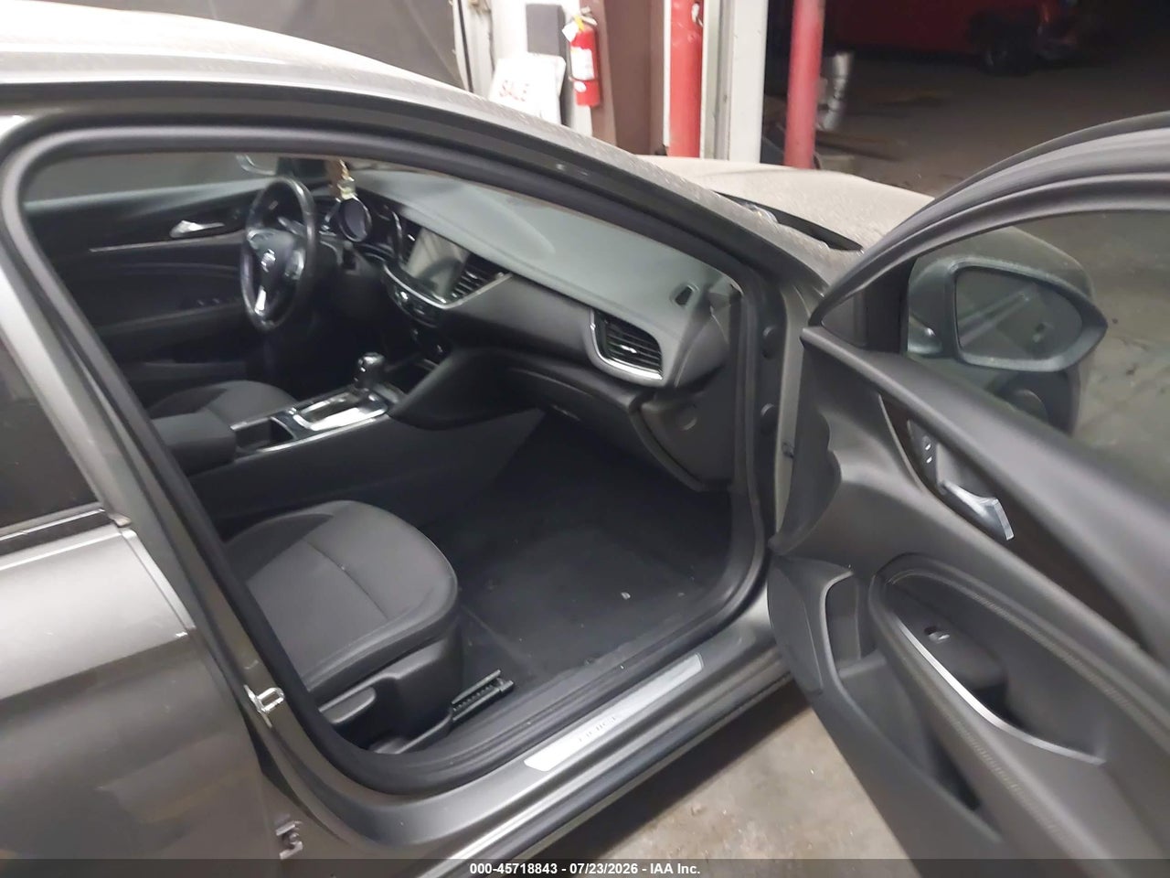 W04GM6SXXJ1****** · 2018 BUICK REGAL SPORTBACK PREFERRED II · 5/11