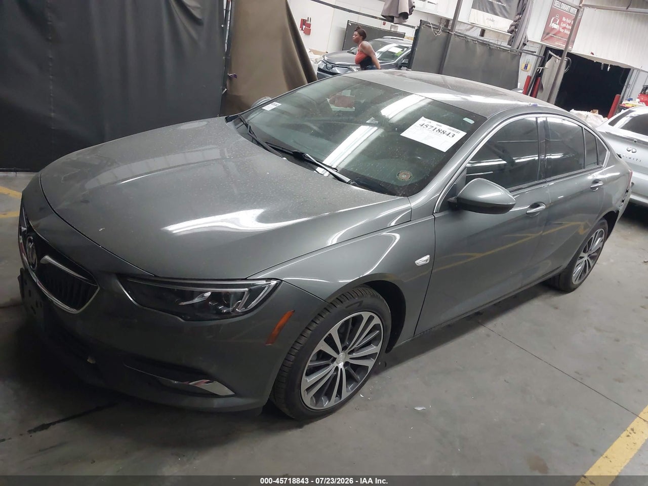 W04GM6SXXJ1****** · 2018 BUICK REGAL SPORTBACK PREFERRED II · 2/11