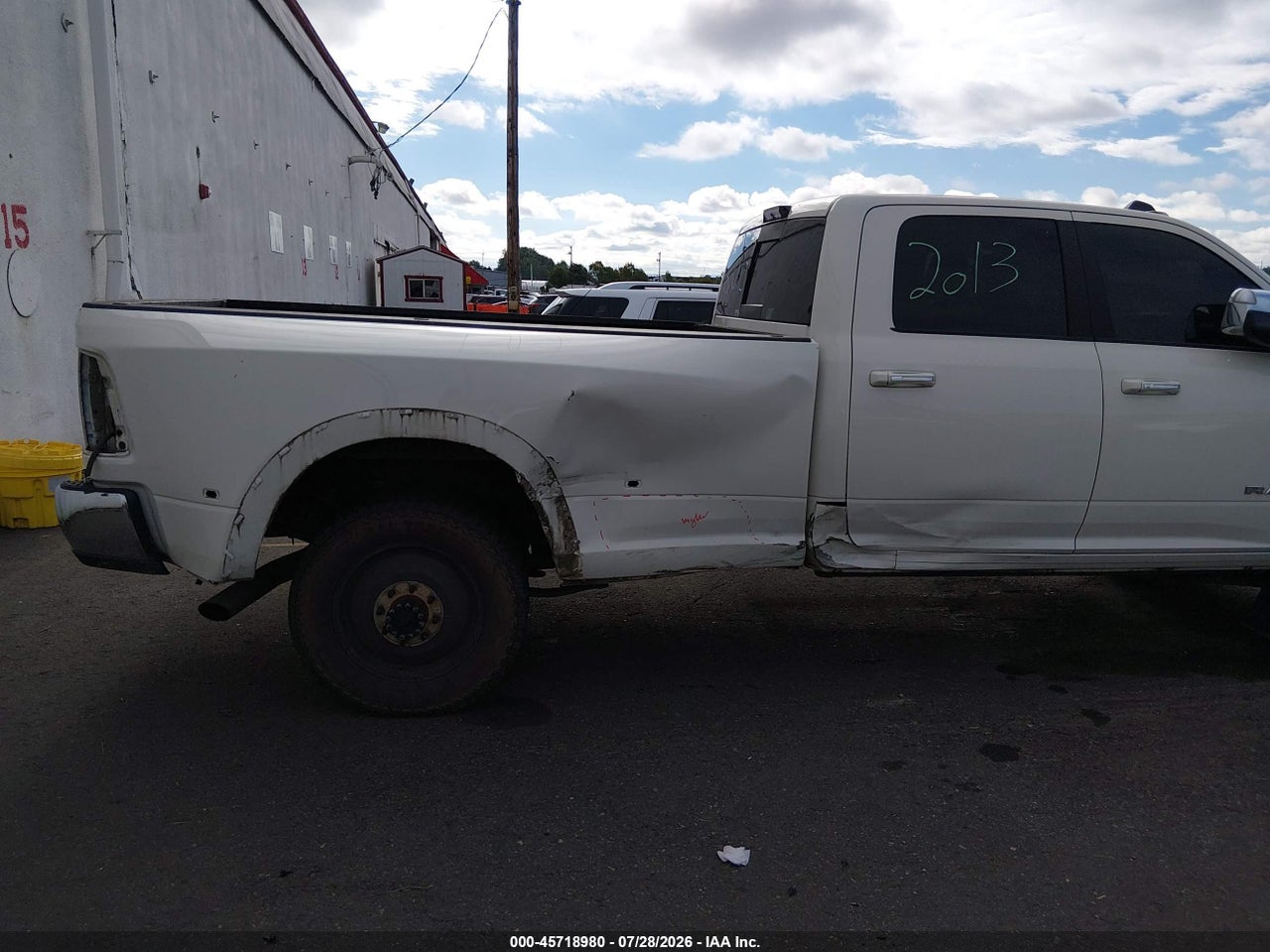 2021 RAM 3500 LARAMIE  4X4 8' BOX · 6/11