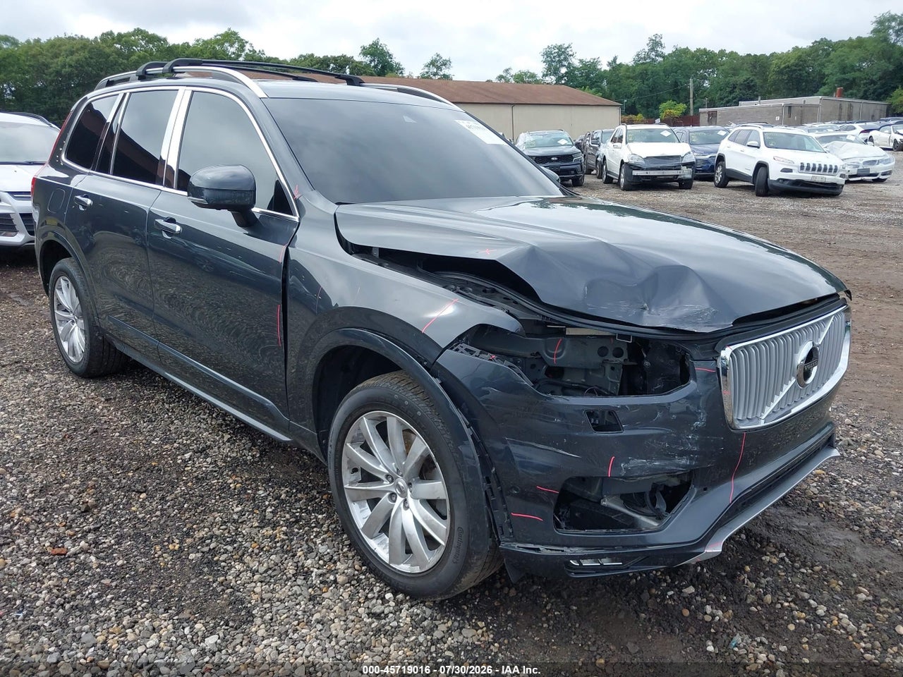 YV4A22PK0G1****** · 2016 VOLVO XC90 T6 MOMENTUM