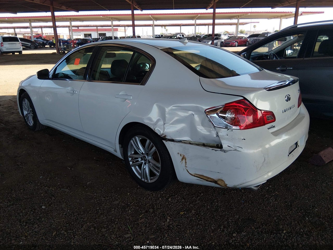 2011 INFINITI G37 JOURNEY · 6/10