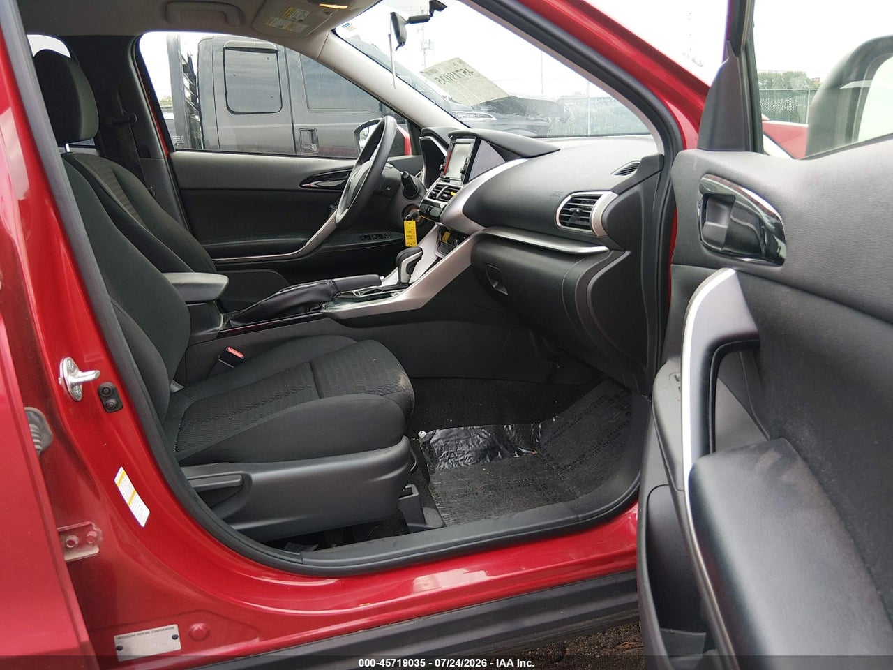 2019 MITSUBISHI ECLIPSE CROSS ES · 5/11