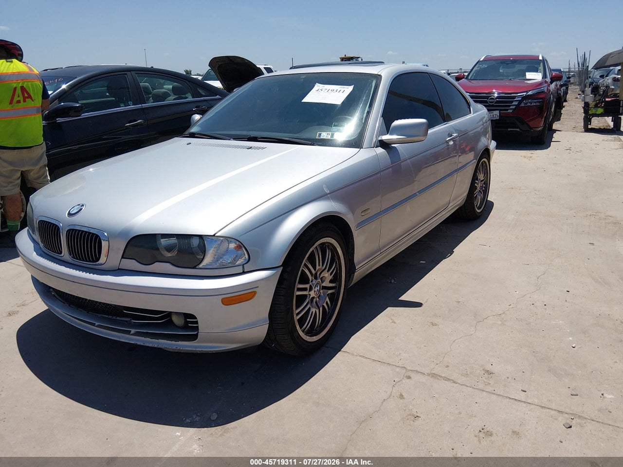 2000 BMW 323CI · 2/11