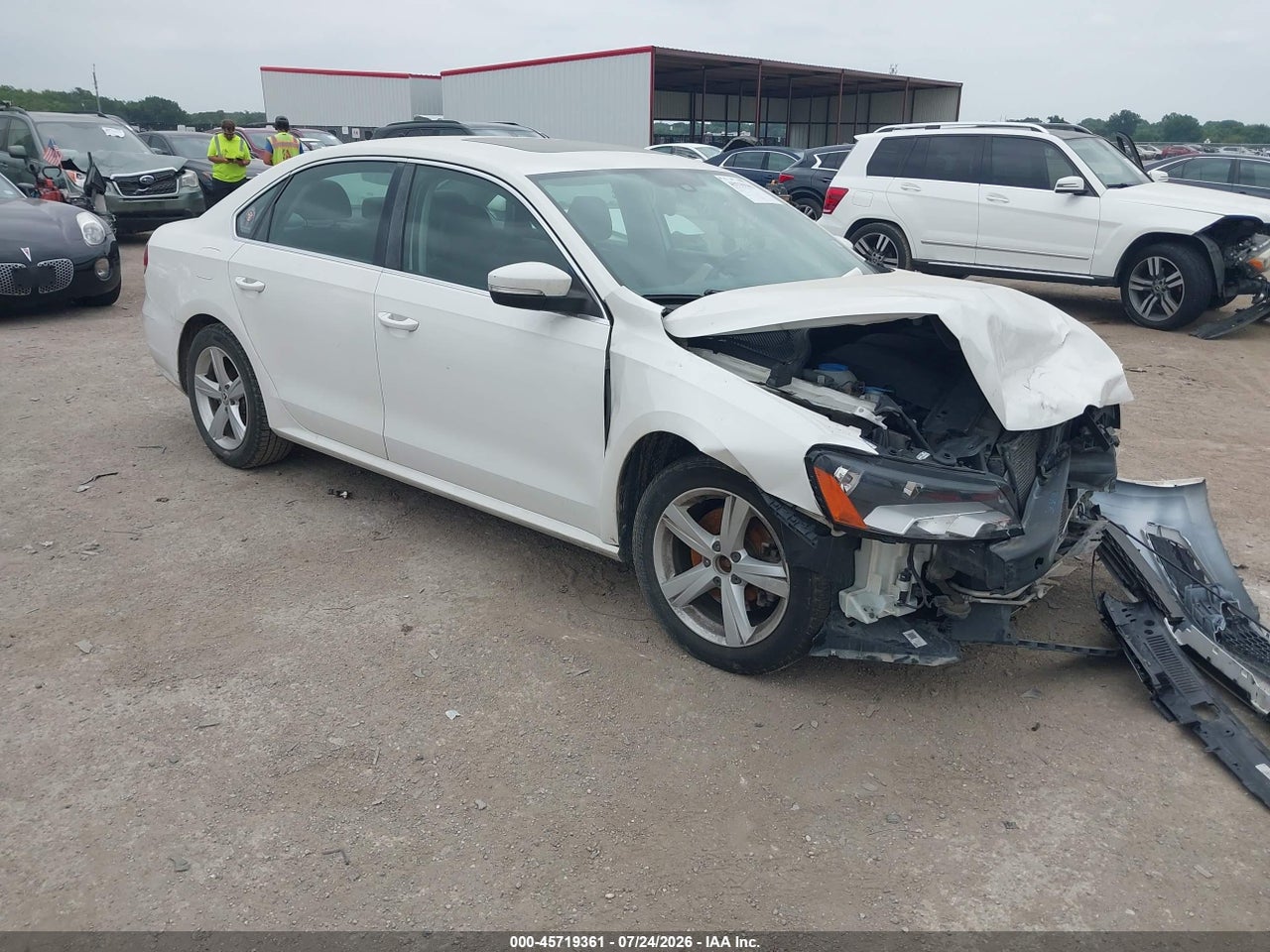 1VWBH7A33DC****** · 2013 VOLKSWAGEN PASSAT 2.5L SE