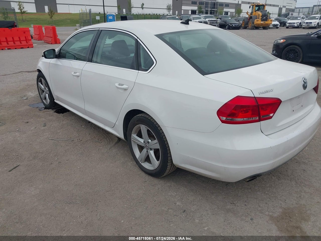 2013 VOLKSWAGEN PASSAT 2.5L SE · 3/11
