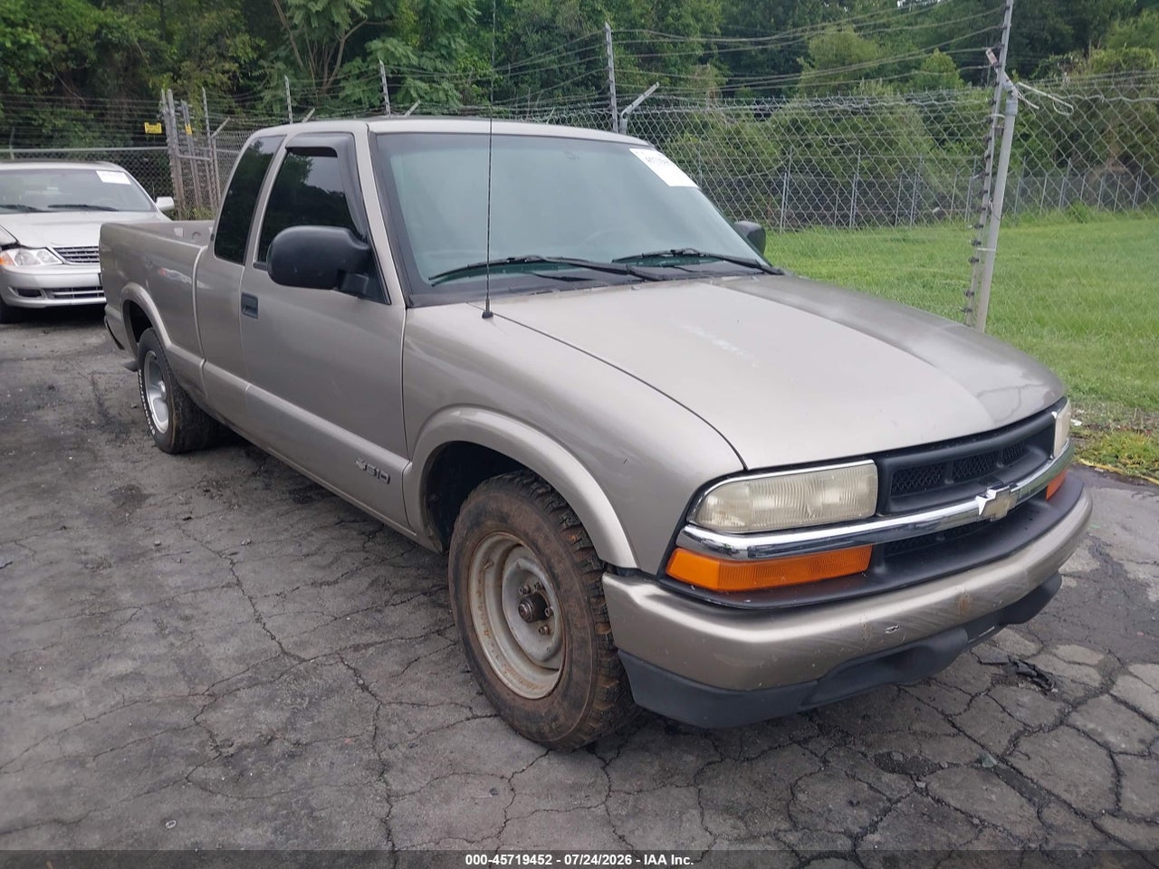 1GCCS1951YK****** · 2000 CHEVROLET S-10 LS