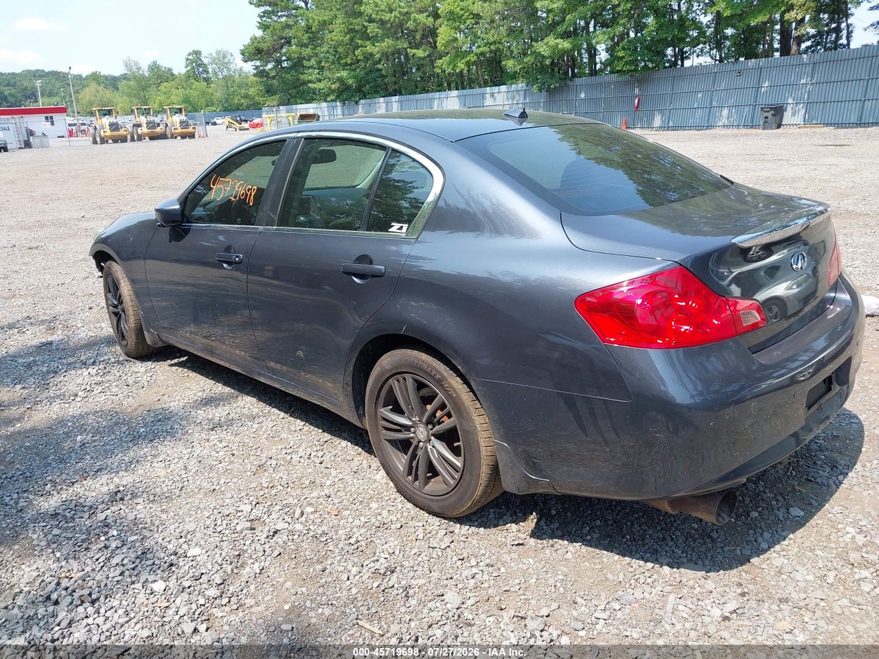 2013 INFINITI G37X · 3/7