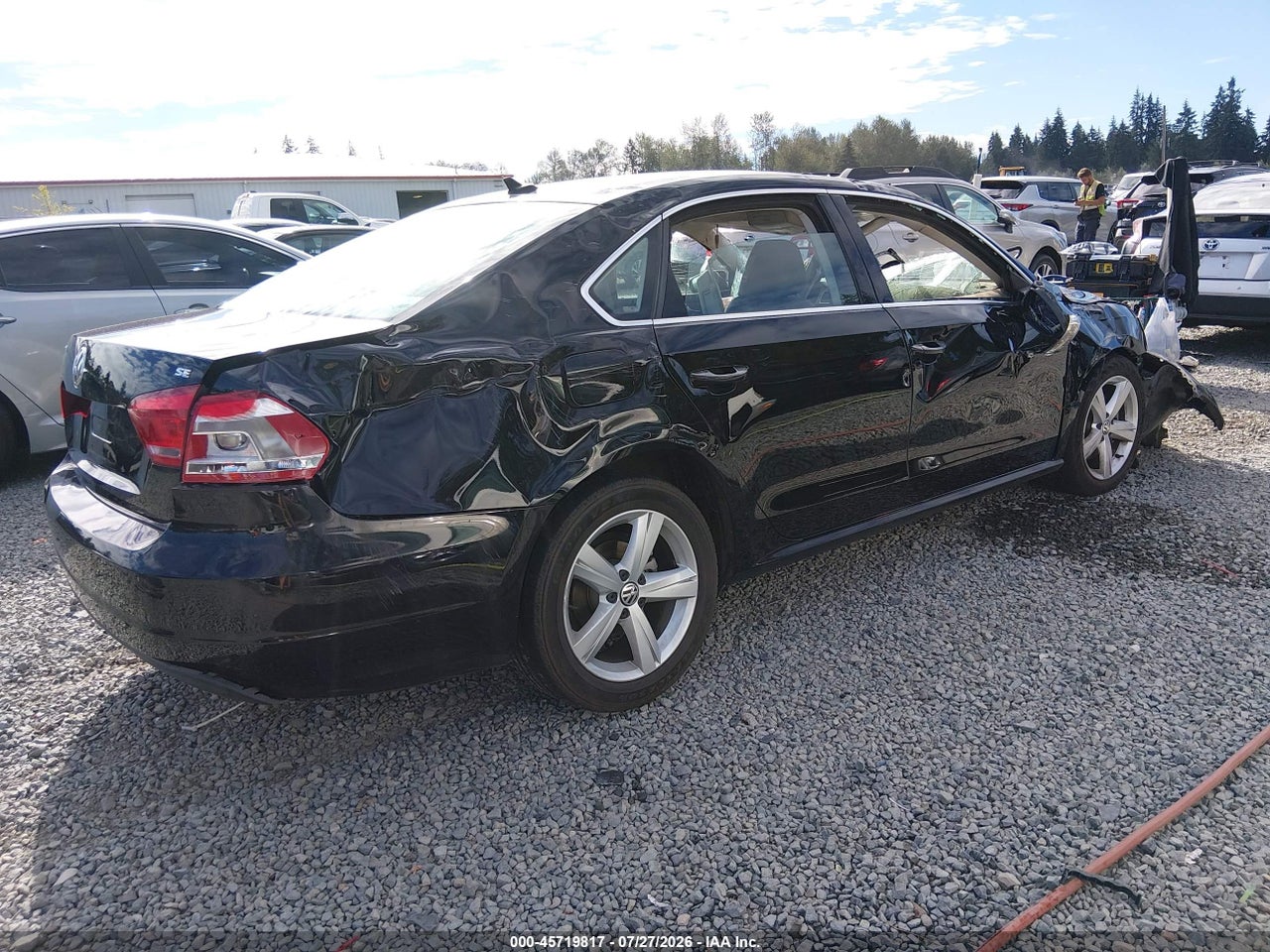 2012 VOLKSWAGEN PASSAT 2.5L SE · 4/11