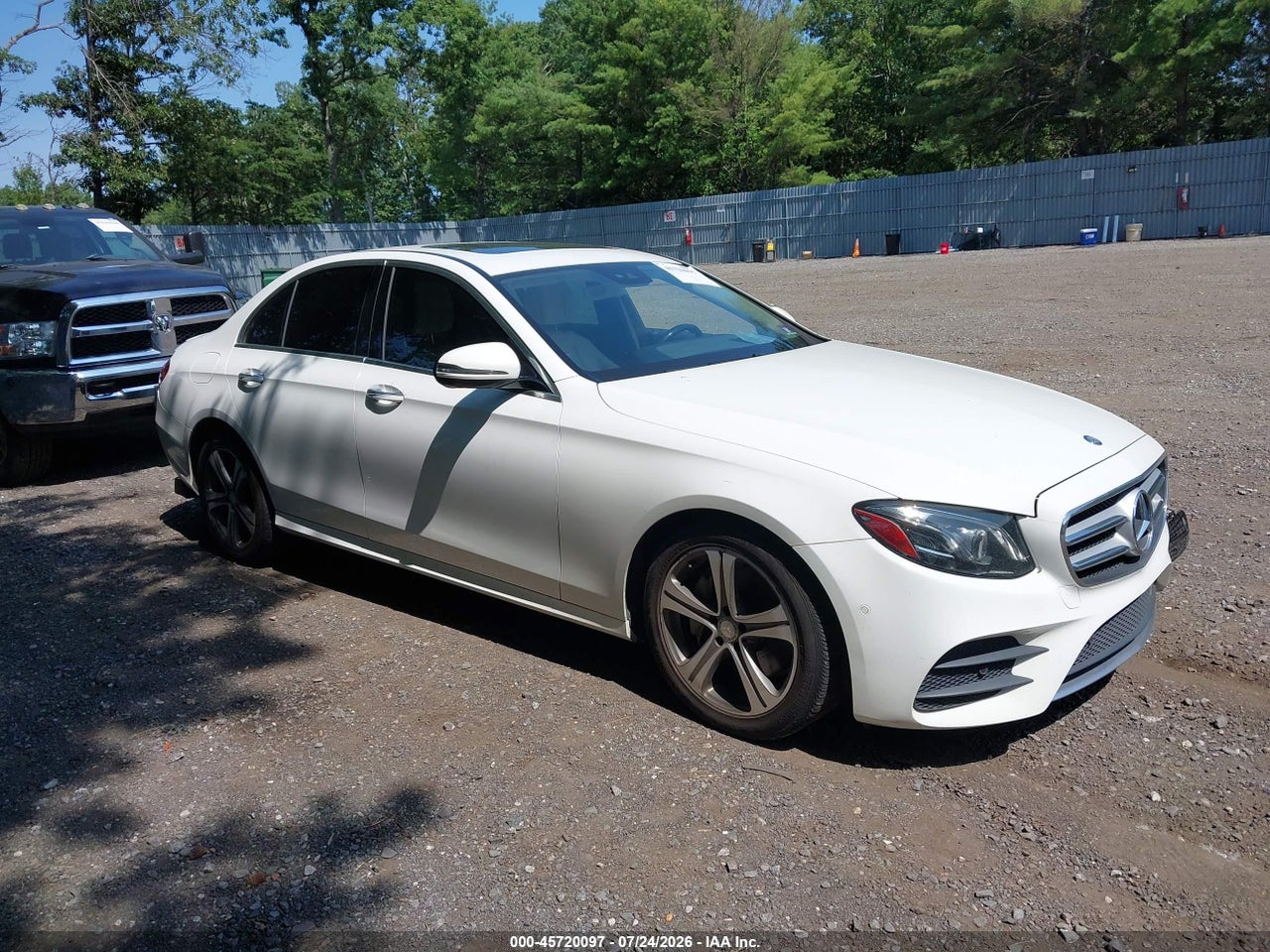 WDDZF4KB6HA****** · 2017 MERCEDES-BENZ E 300 4MATIC