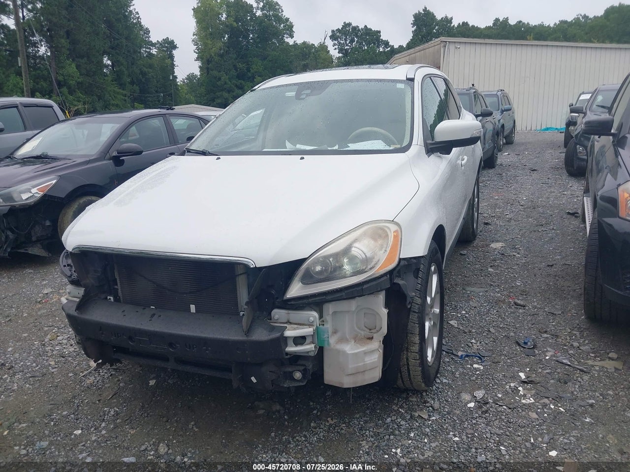 2013 VOLVO XC60 3.2 PREMIER · 2/11
