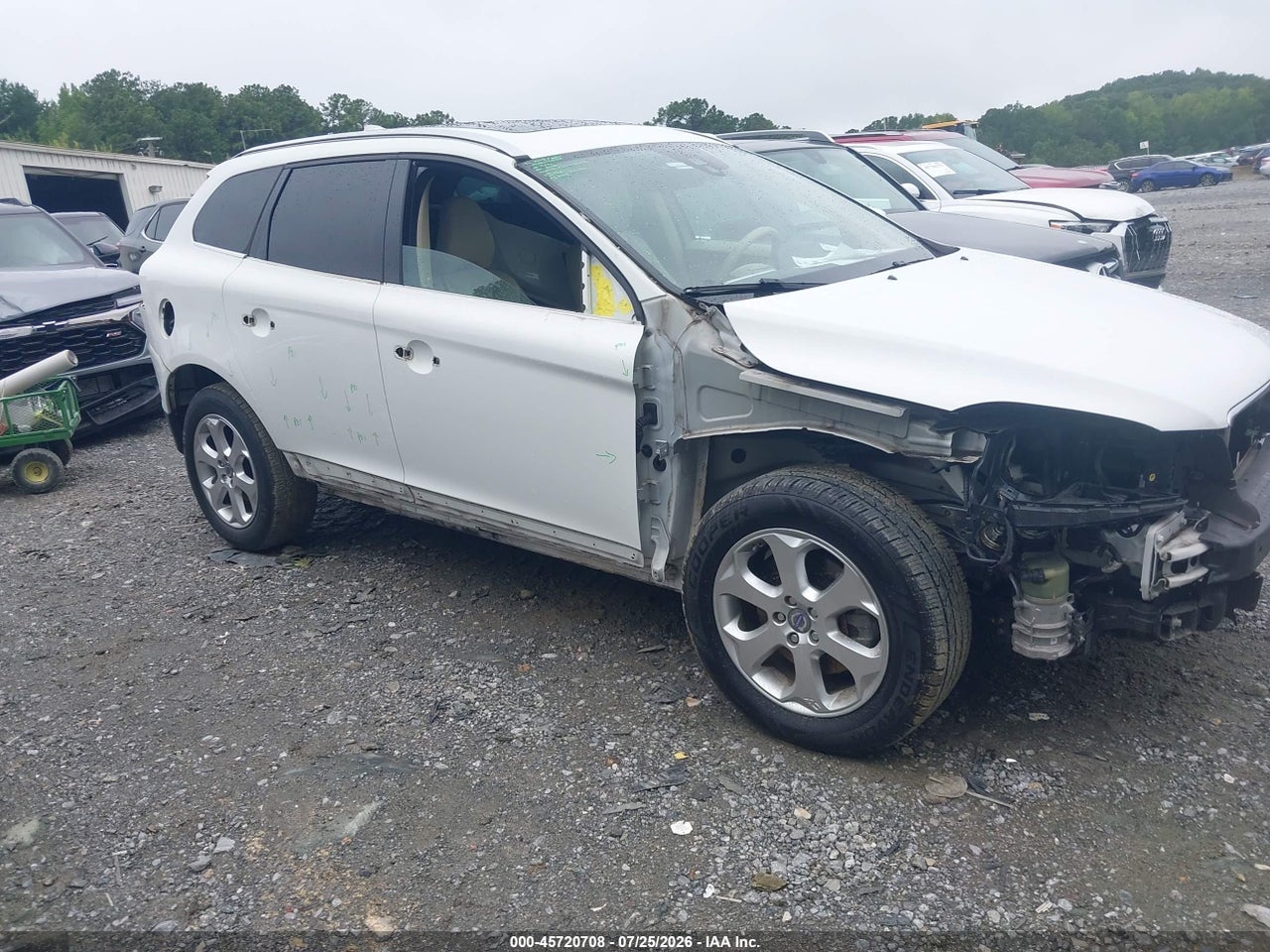 2013 VOLVO XC60 3.2 PREMIER · 6/11