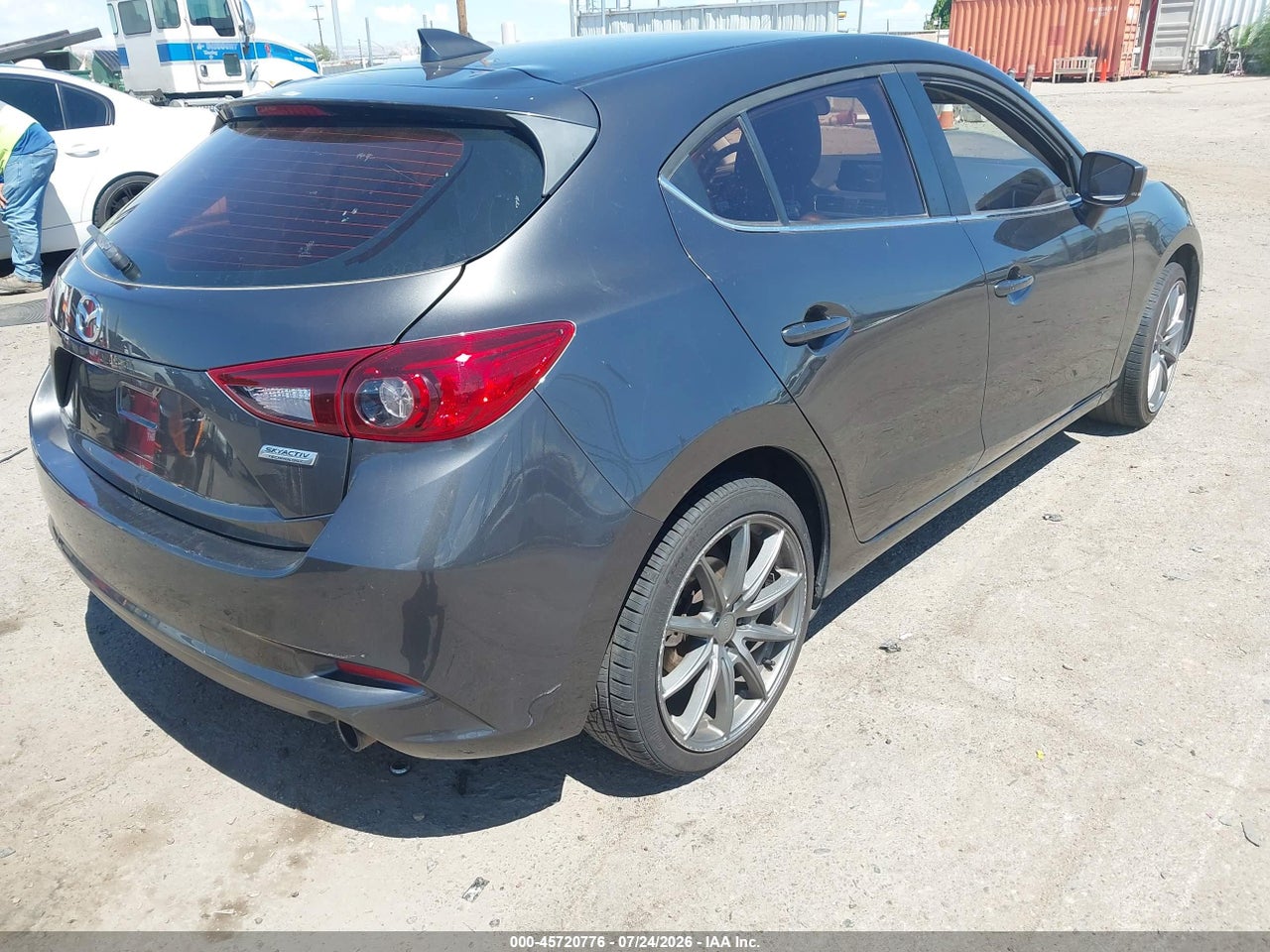 2017 MAZDA MAZDA3 GRAND TOURING · 4/11