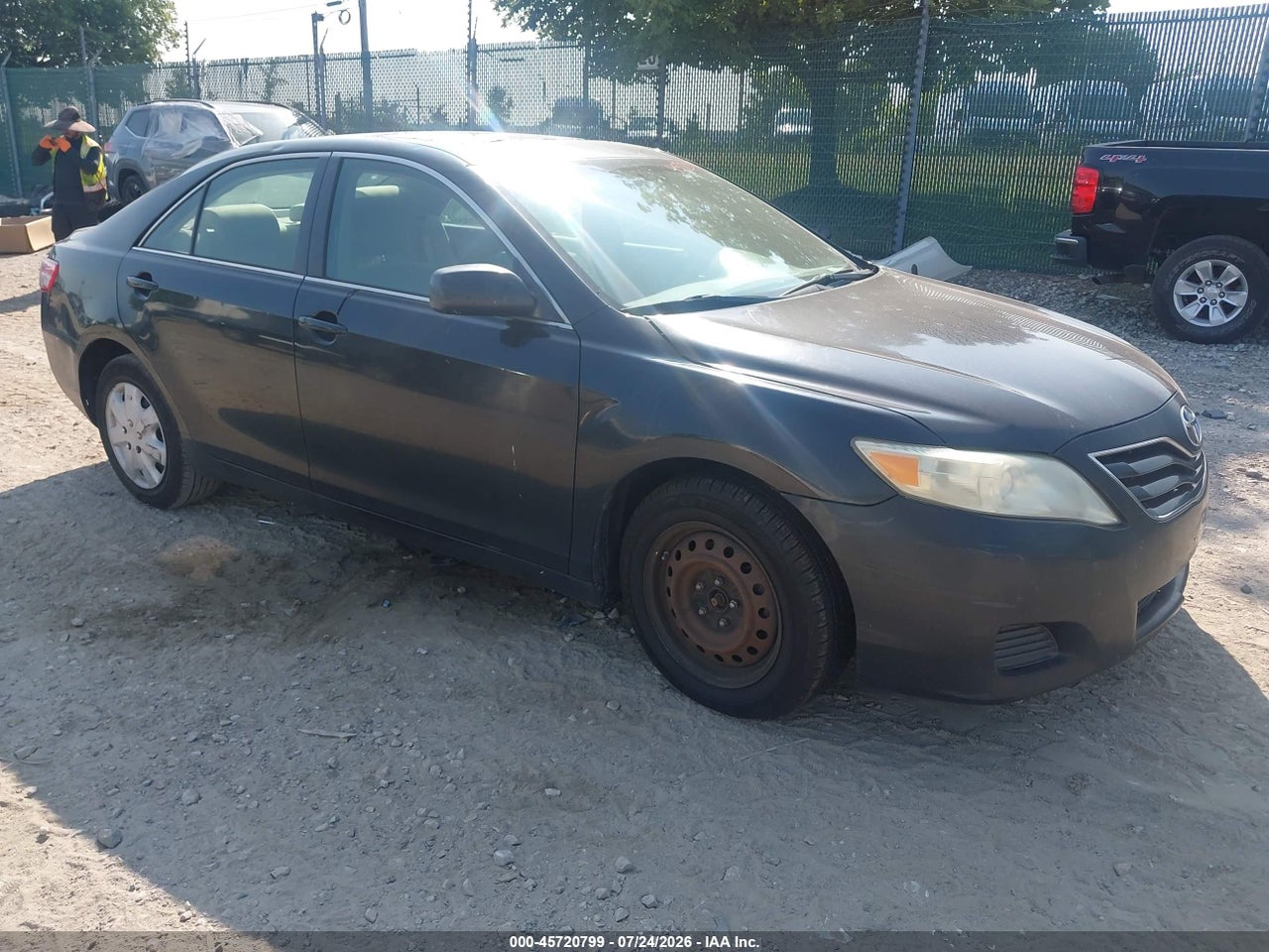 4T1BF3EK0AU****** · 2010 TOYOTA CAMRY LE