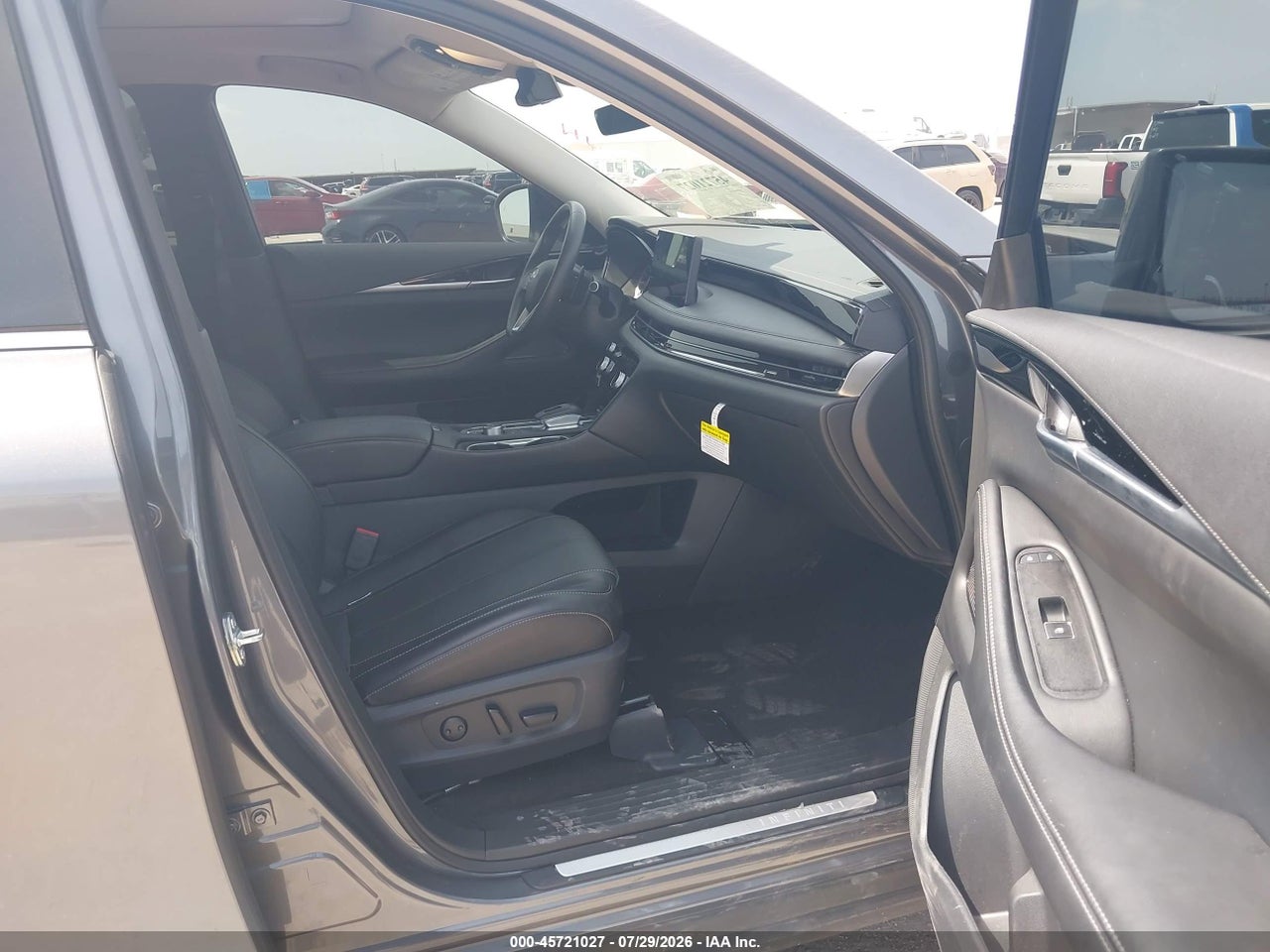 2025 INFINITI QX60 PURE · 5/11