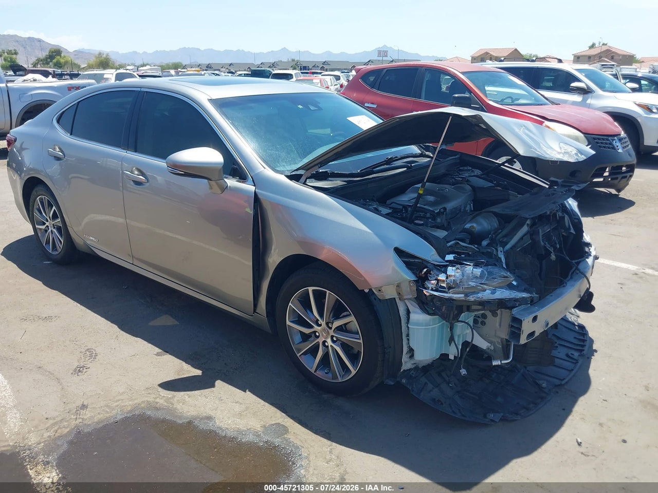 JTHBW1GGXJ2****** · 2018 LEXUS ES 300H