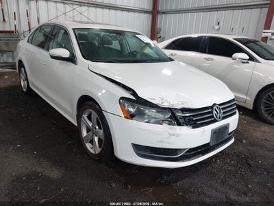 2013 VOLKSWAGEN PASSAT 2.5L SE