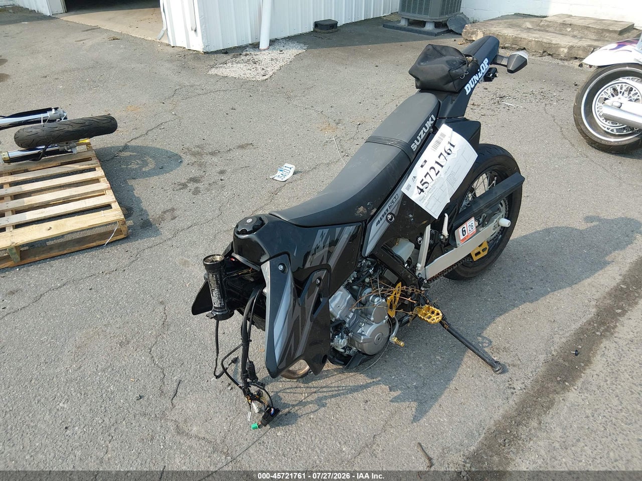 2024 SUZUKI DR-Z400 SM · 2/11