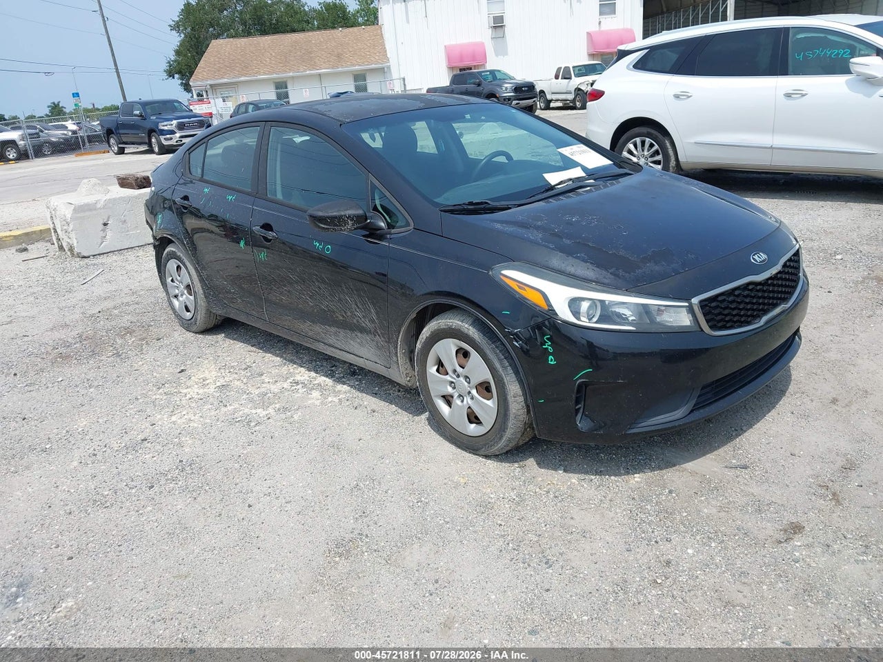 3KPFK4A70HE****** · 2017 KIA FORTE LX