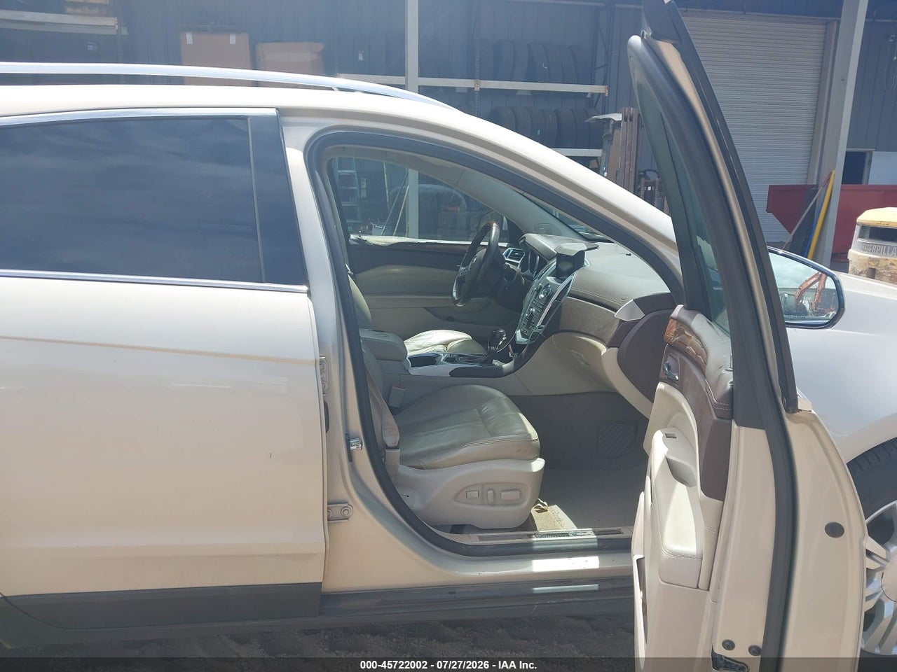 2010 CADILLAC SRX LUXURY COLLECTION · 5/11