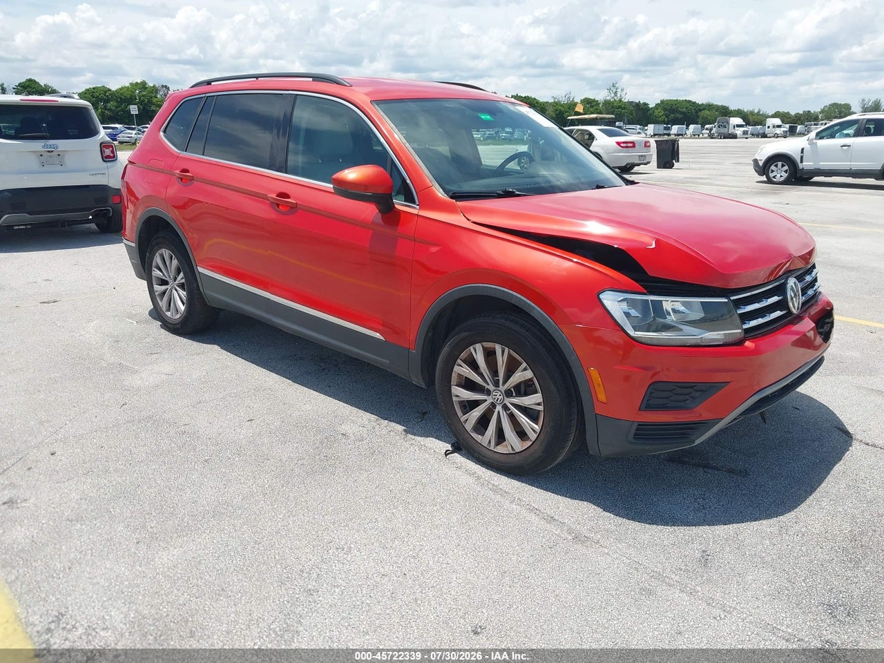 3VV3B7AX0JM****** · 2018 VOLKSWAGEN TIGUAN 2.0T SE/2.0T SEL