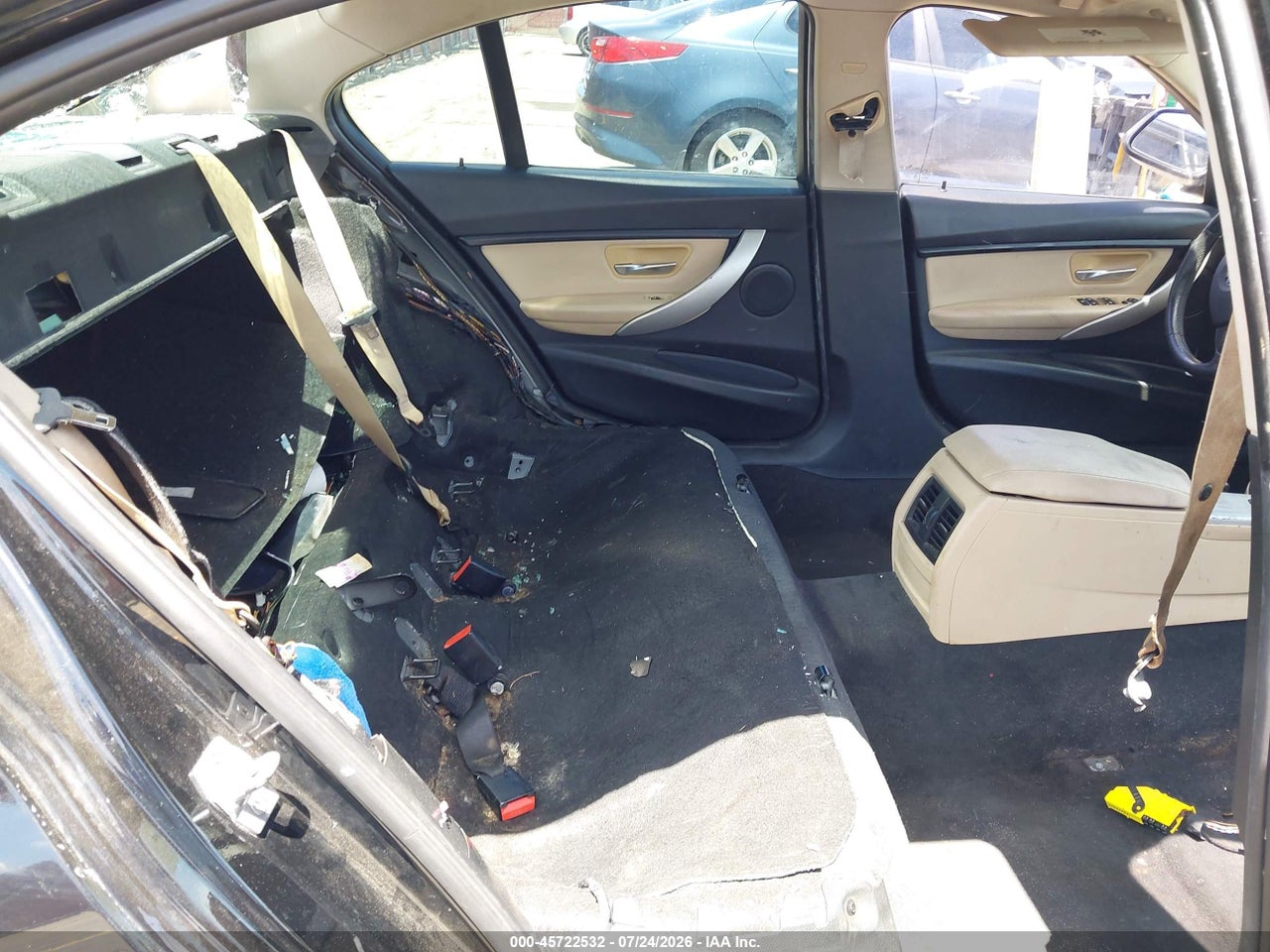 WBA8E1G30HN****** · 2017 BMW 320I   · 8/10