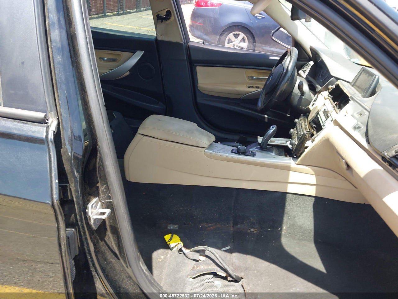 WBA8E1G30HN****** · 2017 BMW 320I   · 5/10