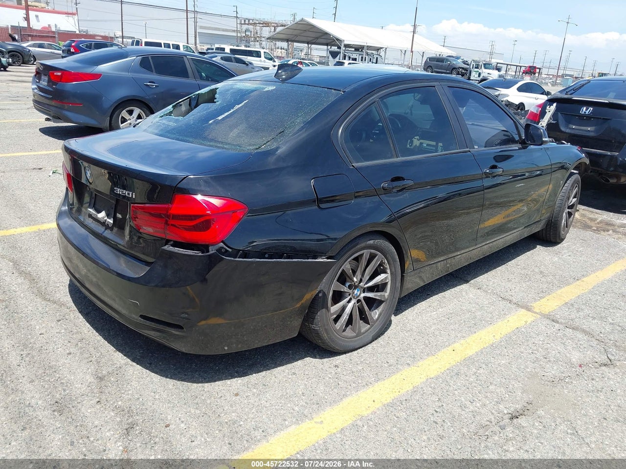 WBA8E1G30HN****** · 2017 BMW 320I   · 4/10