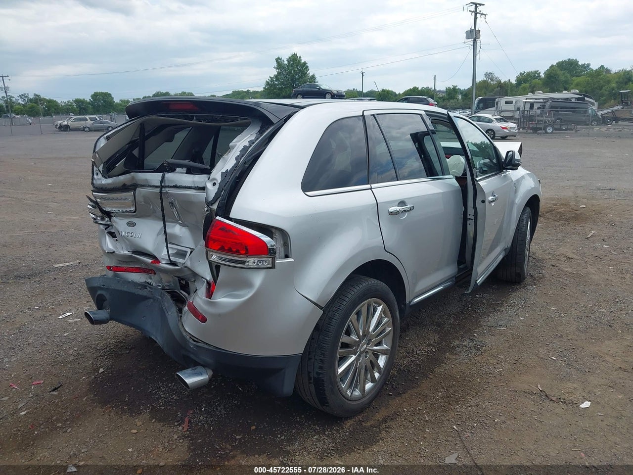 2LMDJ8JK7DB****** · 2013 LINCOLN MKX   · 4/11