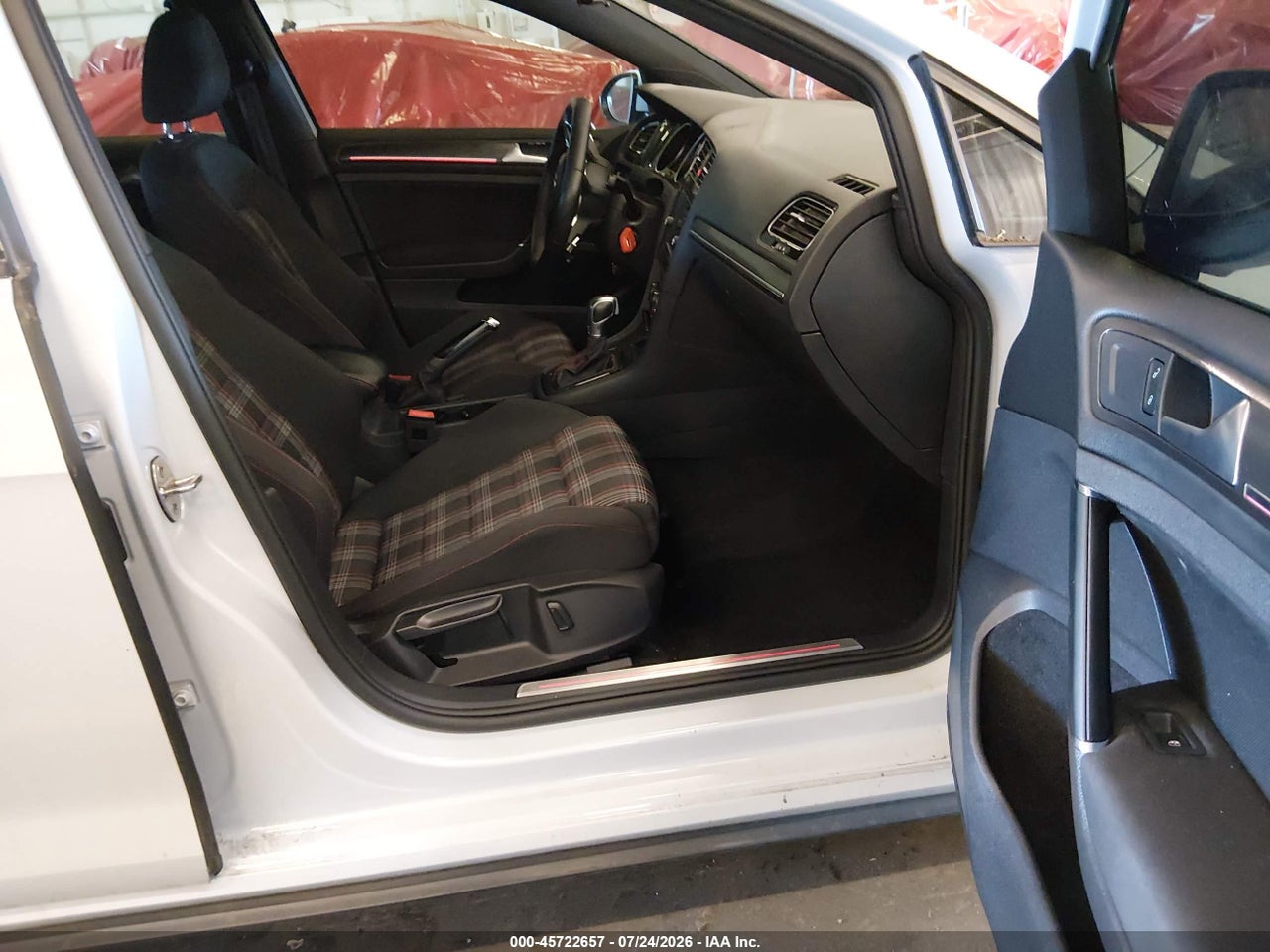 2018 VOLKSWAGEN GOLF GTI 2.0T AUTOBAHN/2.0T S/2.0T SE · 5/11