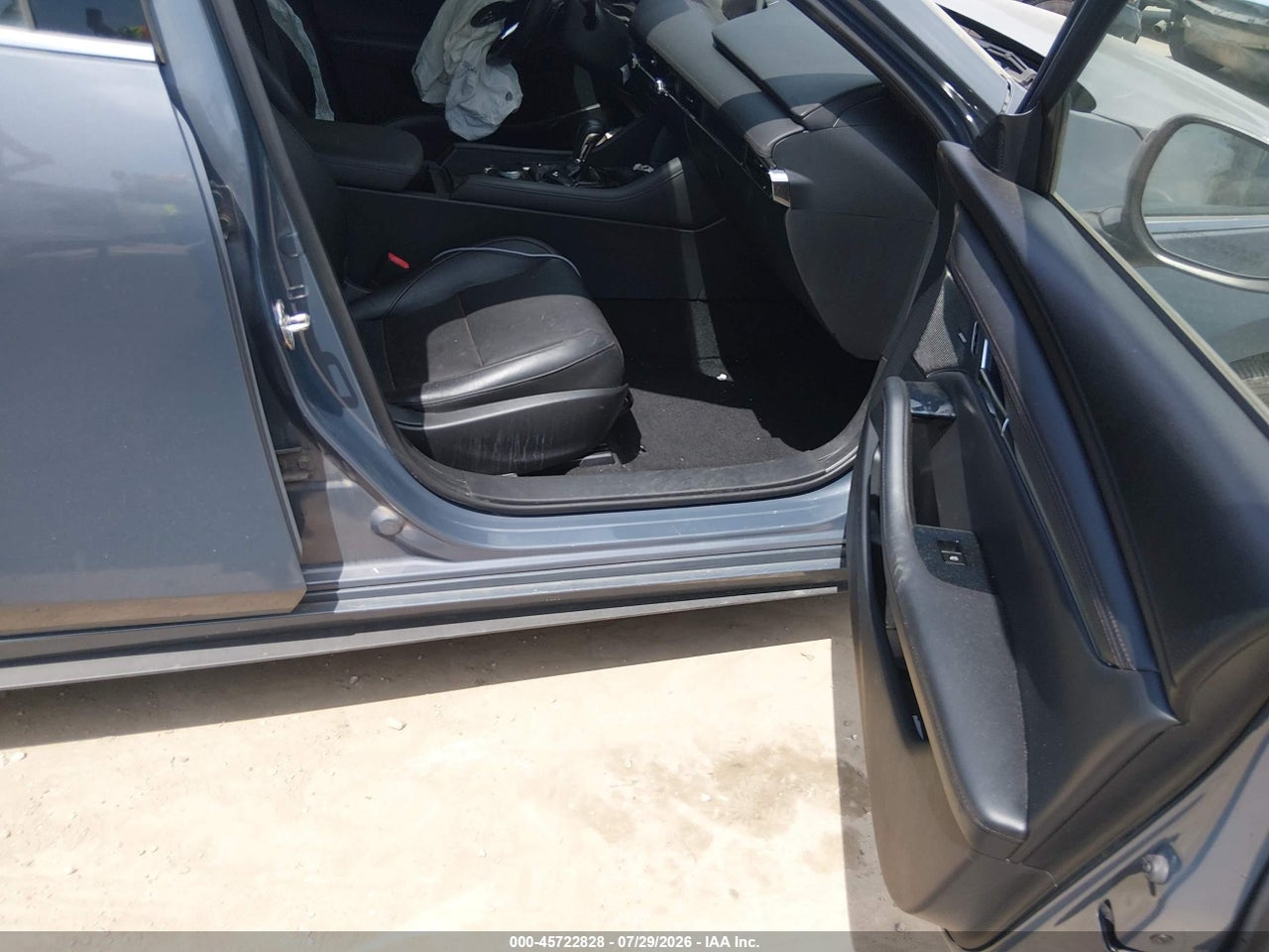 2020 MAZDA MAZDA3 PREMIUM PACKAGE · 5/11