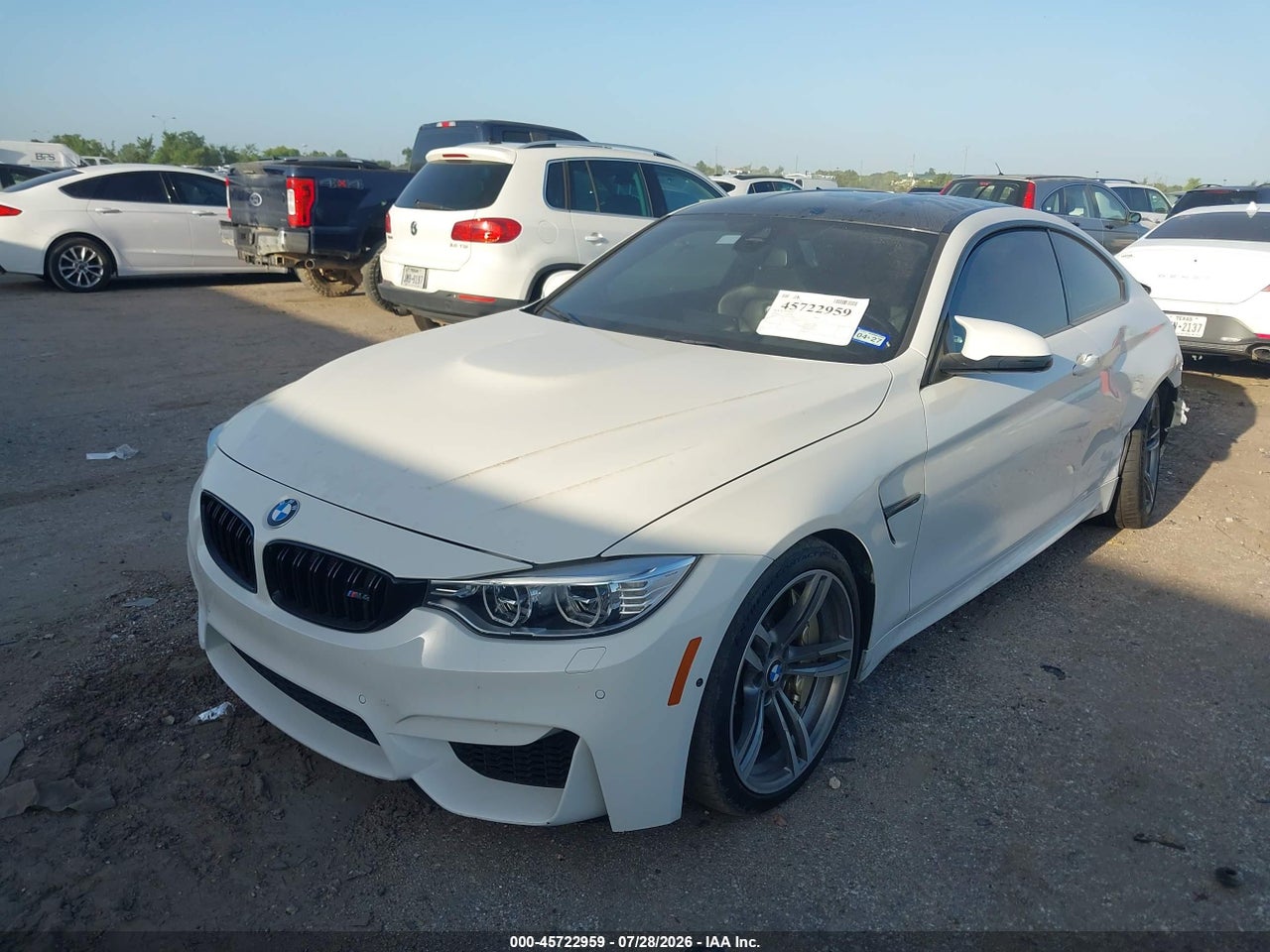 2016 BMW M4 · 2/11