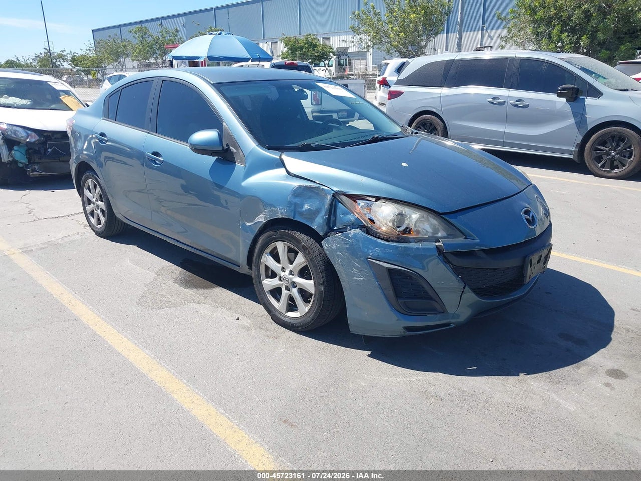 JM1BL1VGXB1****** · 2011 MAZDA MAZDA3 I TOURING