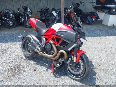 ZDM13BLW0DB****** · 2013 DUCATI DIAVEL