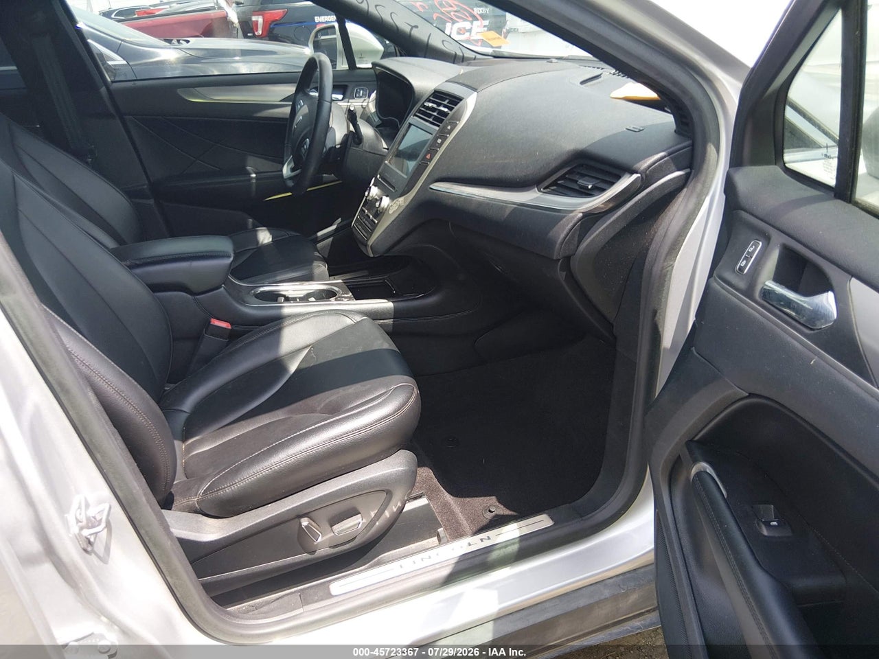 2019 LINCOLN MKC STANDARD · 5/11