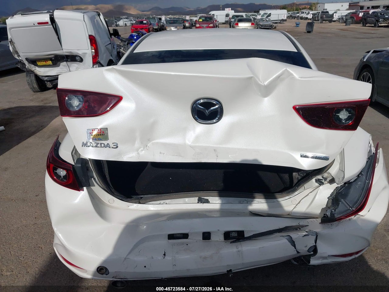 2023 MAZDA MAZDA3 2.5 S SELECT · 6/10