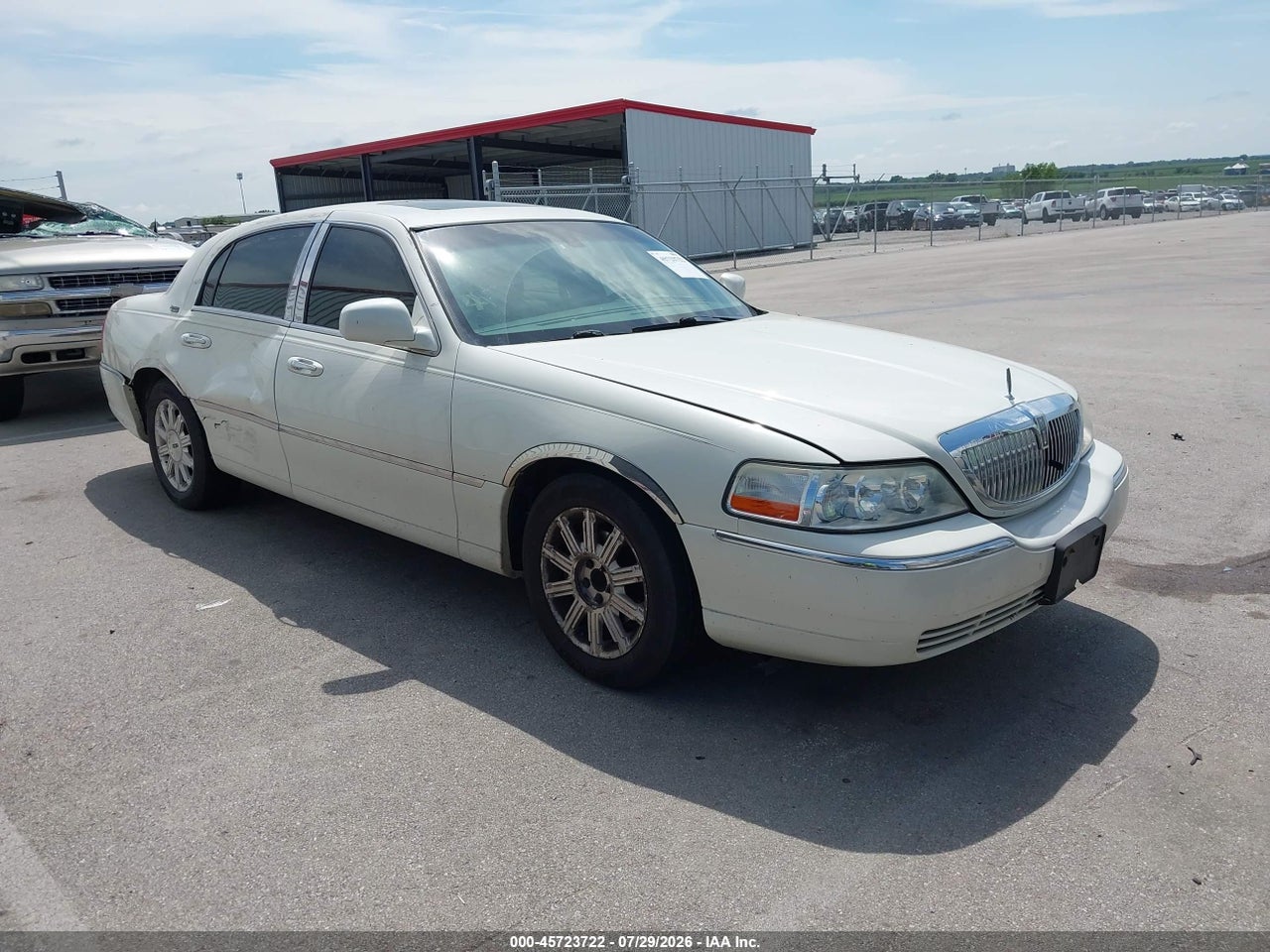1LNHM82W06Y****** · 2006 LINCOLN TOWN CAR SIGNATURE LIMITED