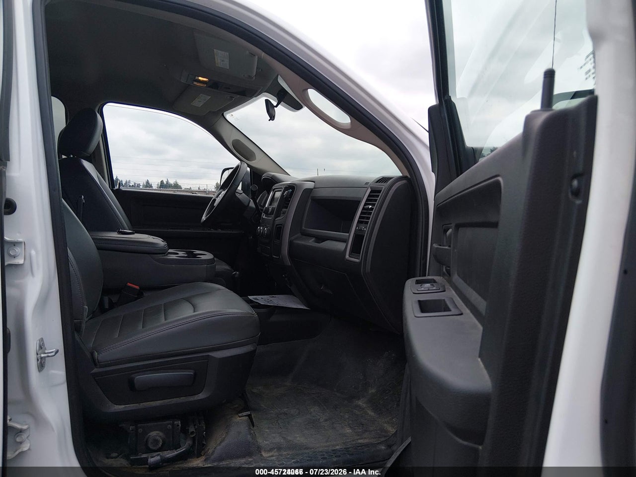 2018 RAM 3500 TRADESMAN  4X4 8' BOX · 5/11