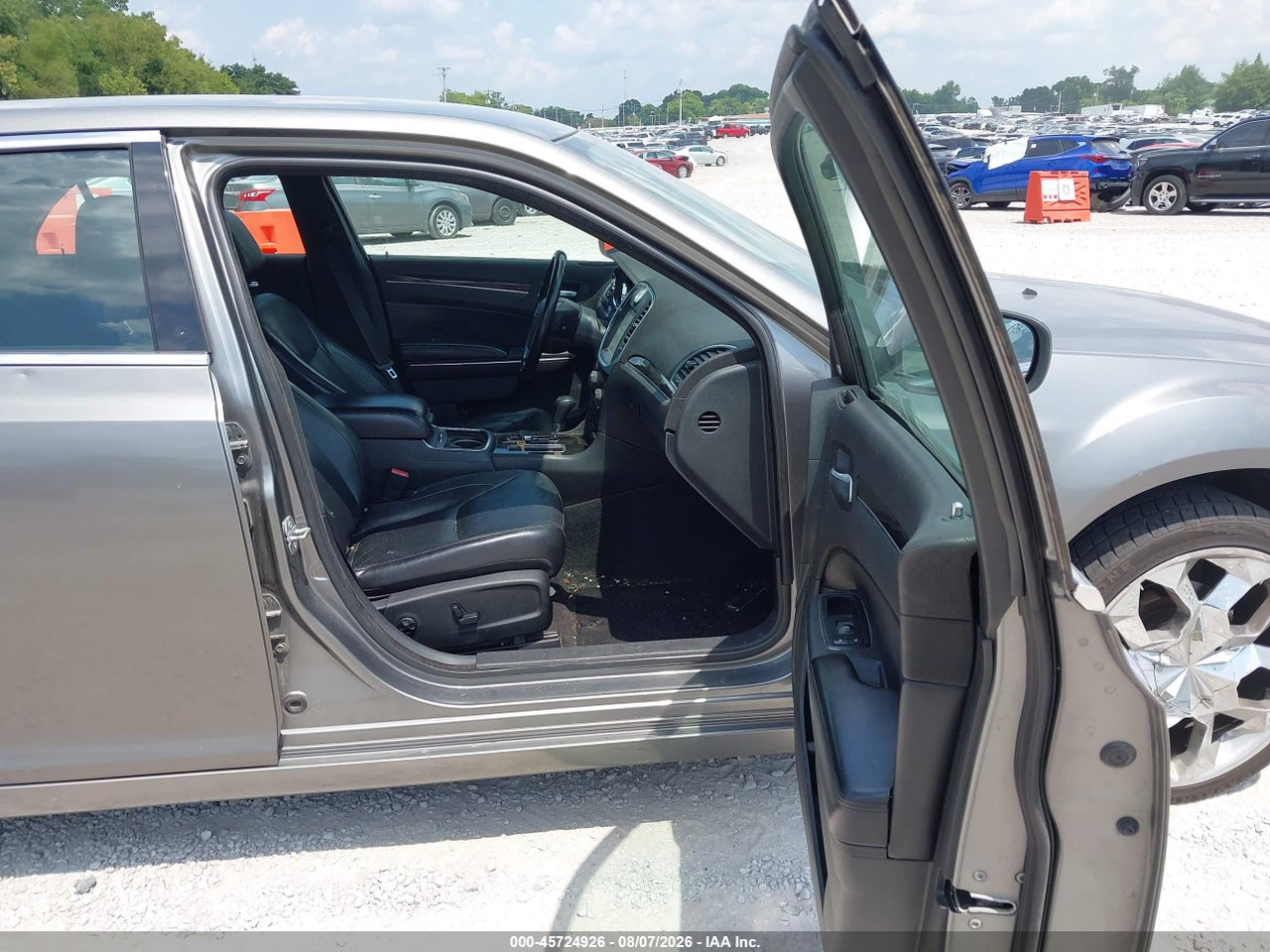 2011 CHRYSLER 300 LIMITED · 5/11