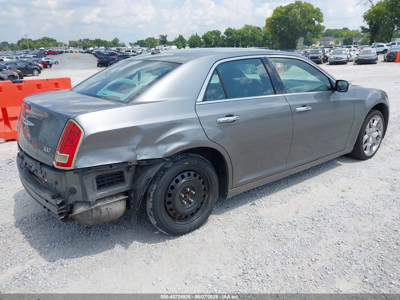 2011 CHRYSLER 300 LIMITED · 4/11