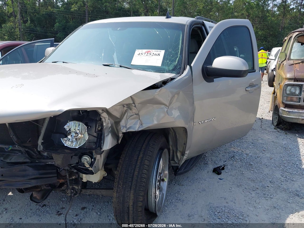 2007 GMC YUKON COMMERCIAL · 6/11